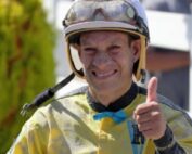 Jockey Amadeo Perez